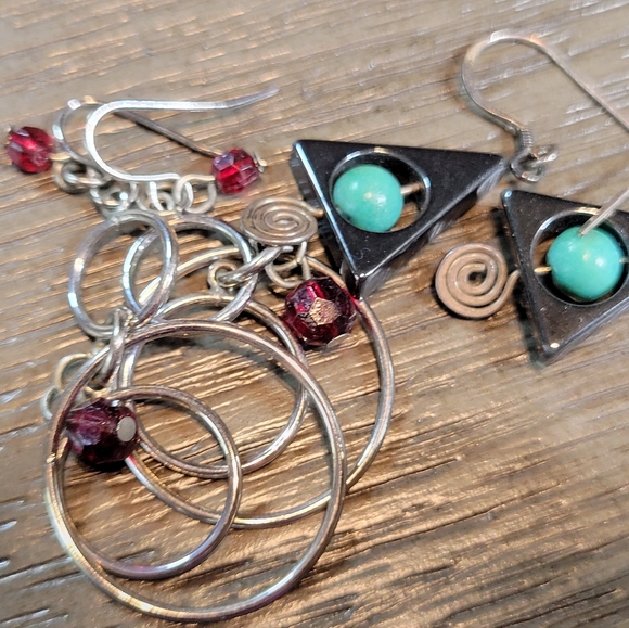 Vintage to Now Earrings Lot in Black Velvet Box 19 Pairs Costume Jewelry Bundle - Picture 3 of 15